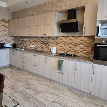 Красивая Квартира На Берегу Озера. تشيسيناو المظهر الخارجي الصورة